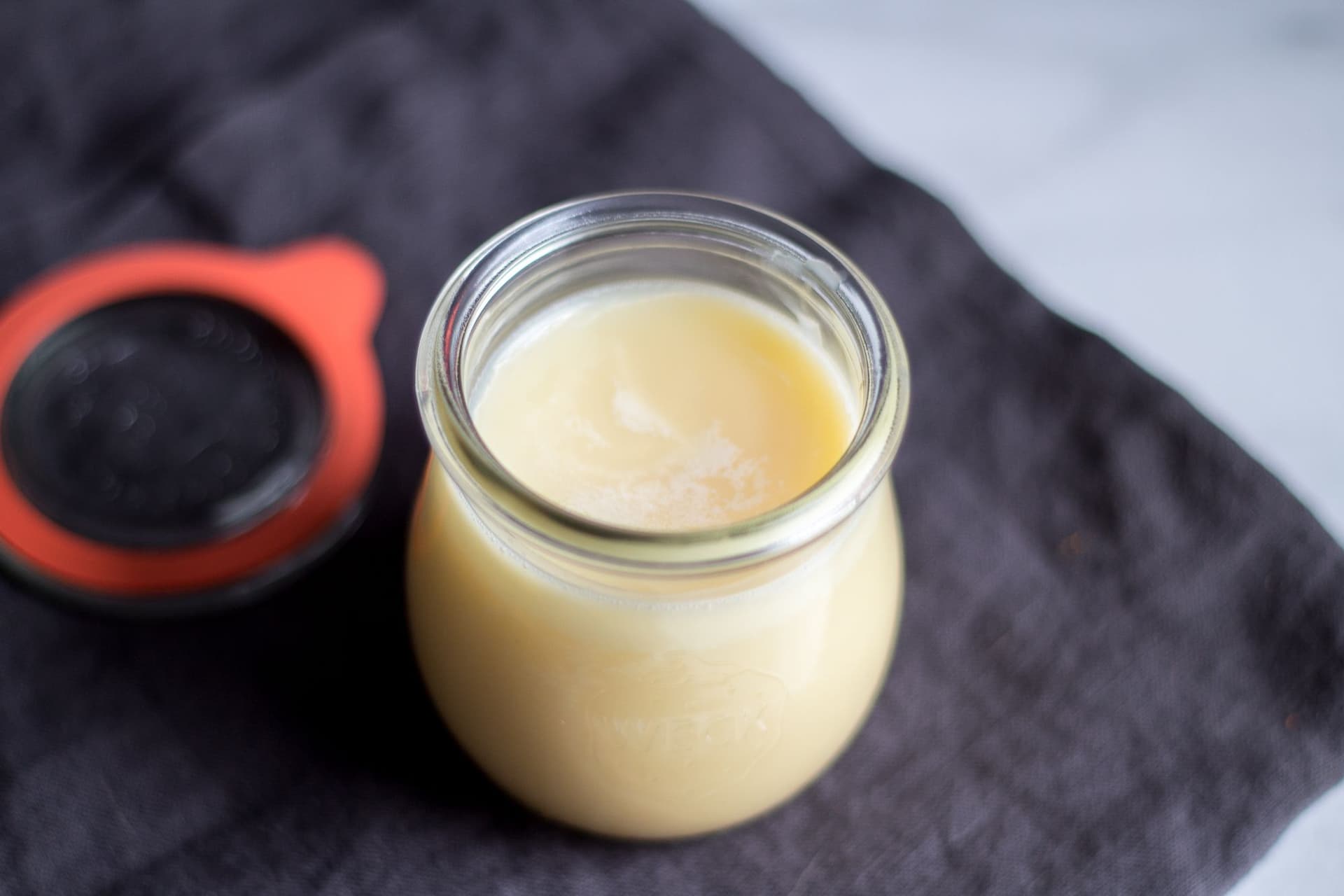 How Tallow Skin Products Promote Hydration