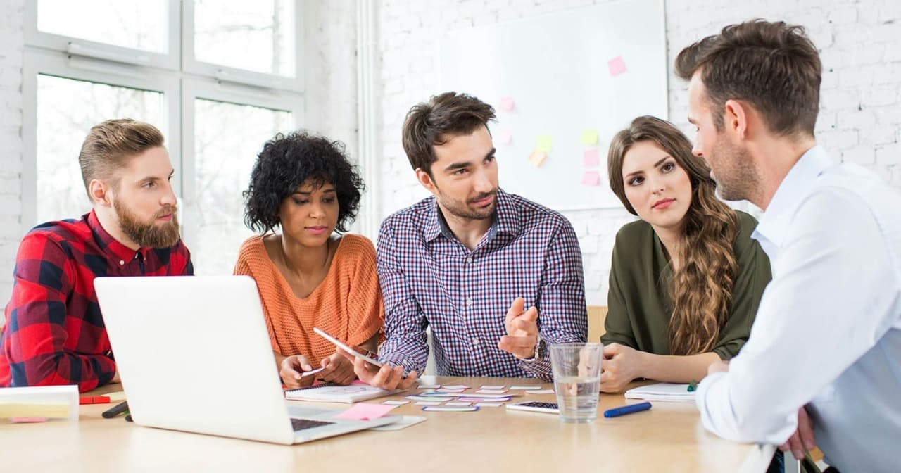Selecting the Right Business Contract Ee for Your Team Needs