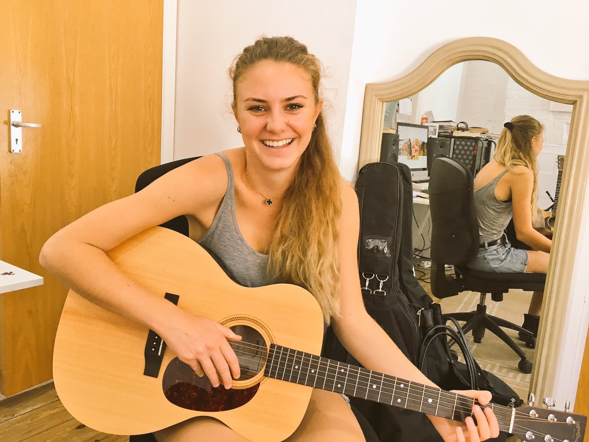 Best Guitar Teacher Peckham – Learn from Experts at Riffmasters