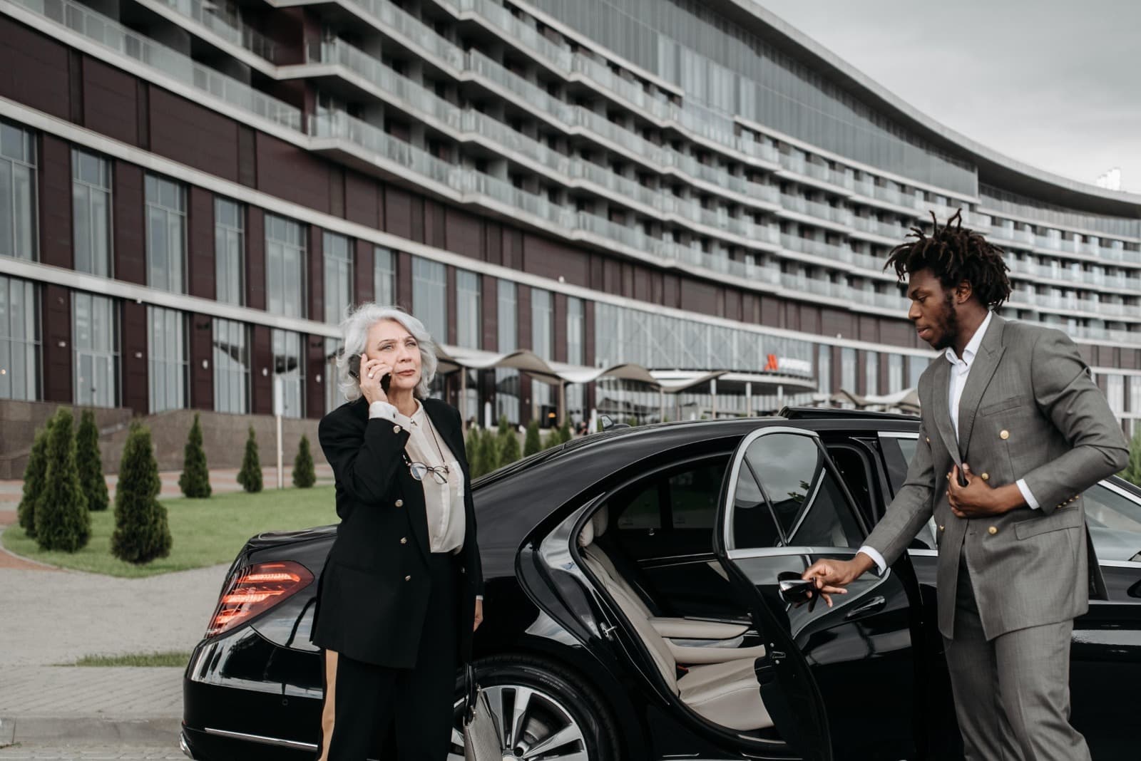 Black Car Service – True North VIP Professional Drivers and Luxury Fleet