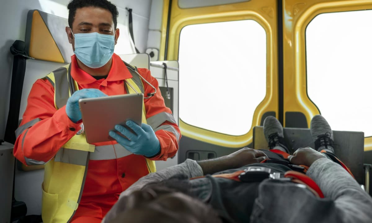 Drumski vs. Avio transport: Zašto je kombi prevoz iz Švajcarske često brži od aviona?