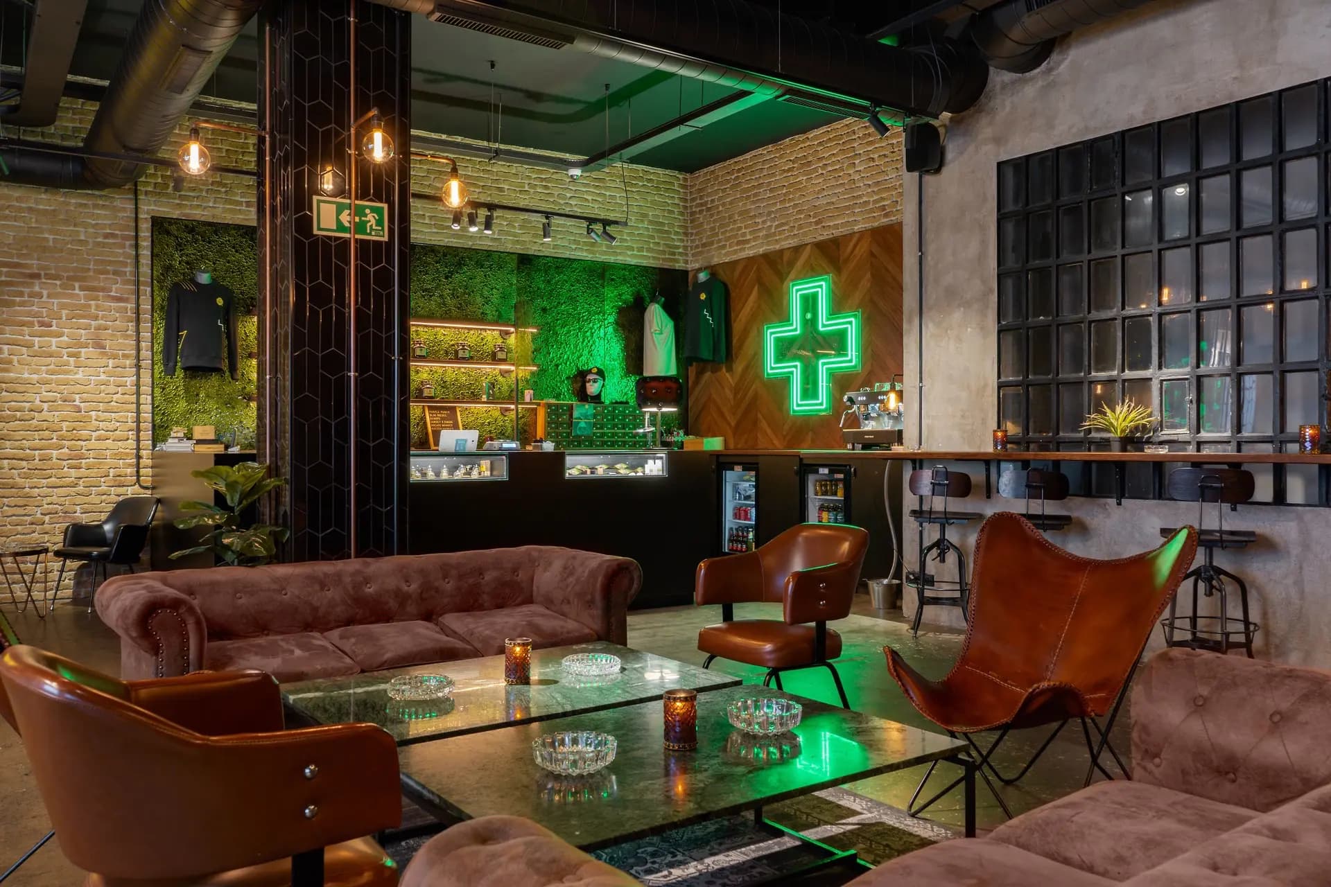 Meilleurs Clubs Cannabis Madrid : ambiance et services