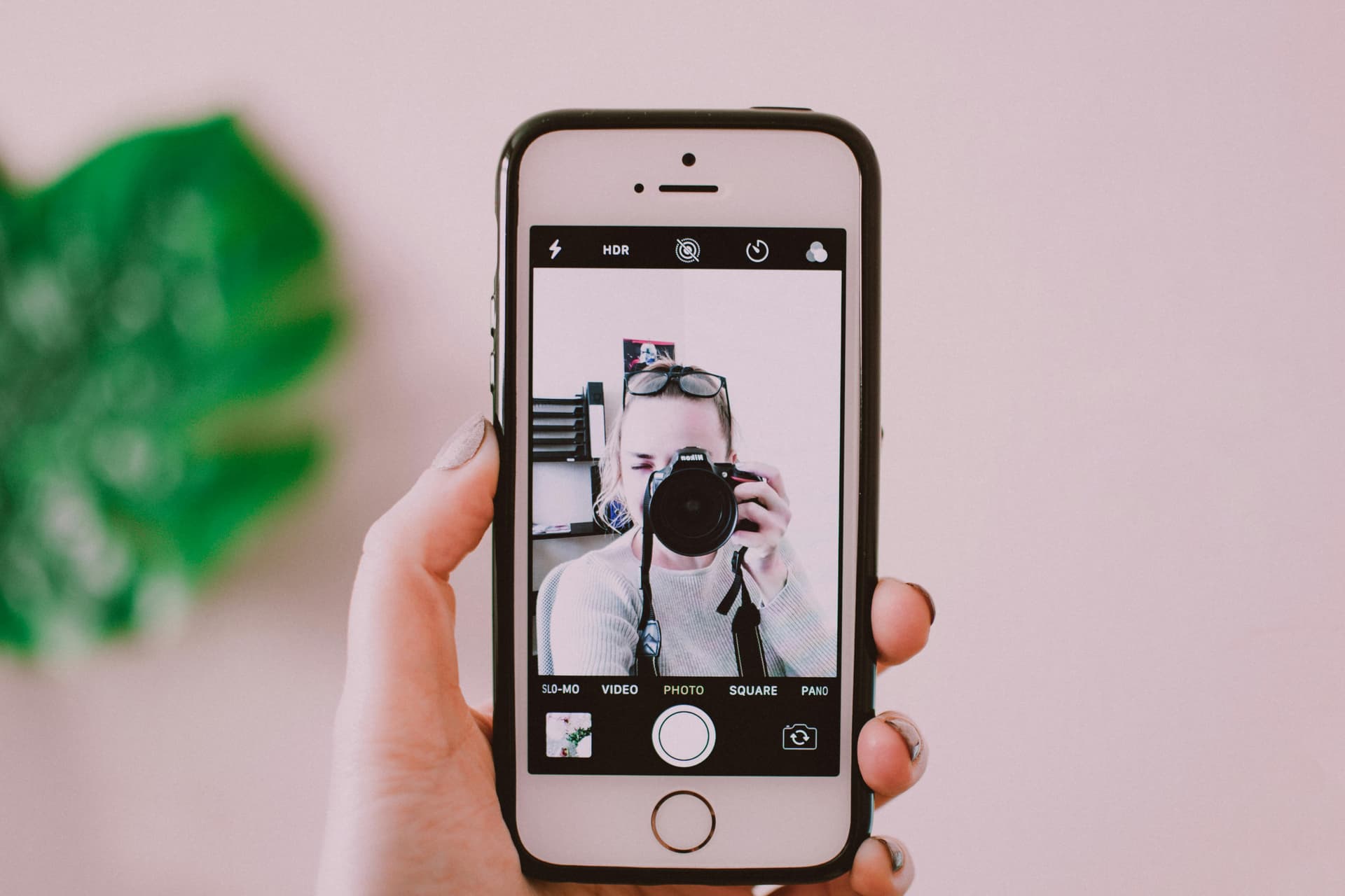 Pink App Icons That Add a Touch of Glam to Your Phone