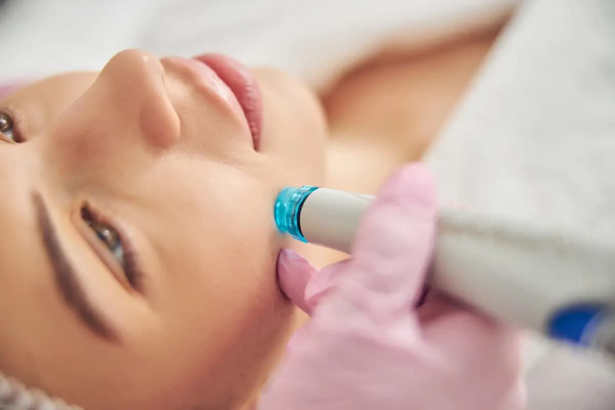 Anti-Aging Facial Queens NY – Rejuvenate, Firm, and Restore Youthful Glow