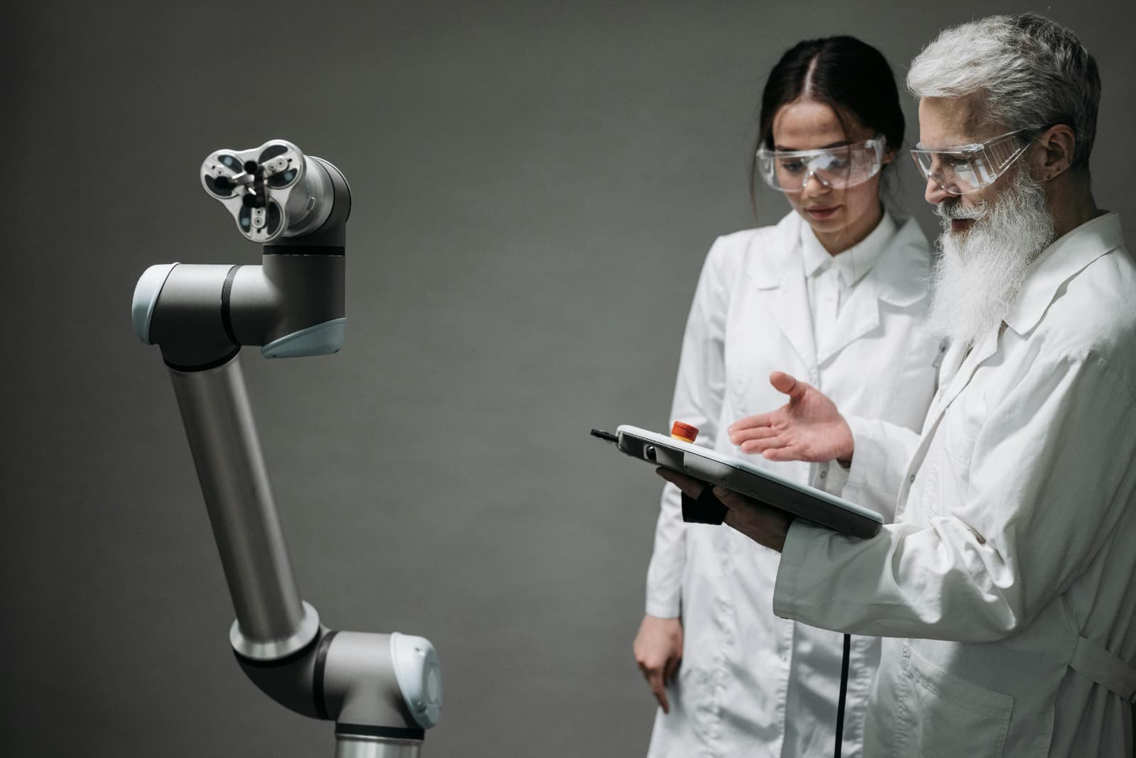 AI for Competitive Intelligence: Transforming SaaS and Tech Industries