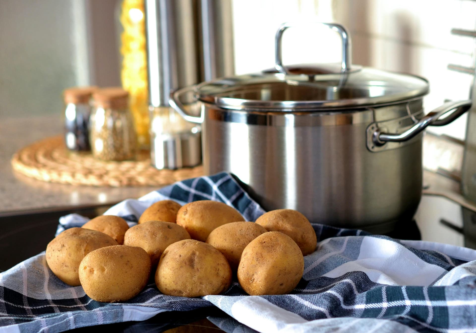 Durable and Stylish: The Best Cookware NZ Has to Offer