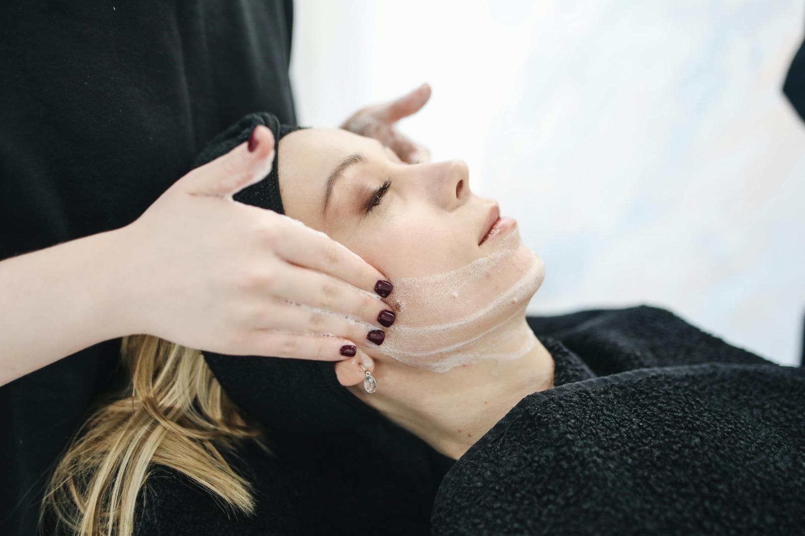 Discover Quality Waxing Near Me for Lasting Results