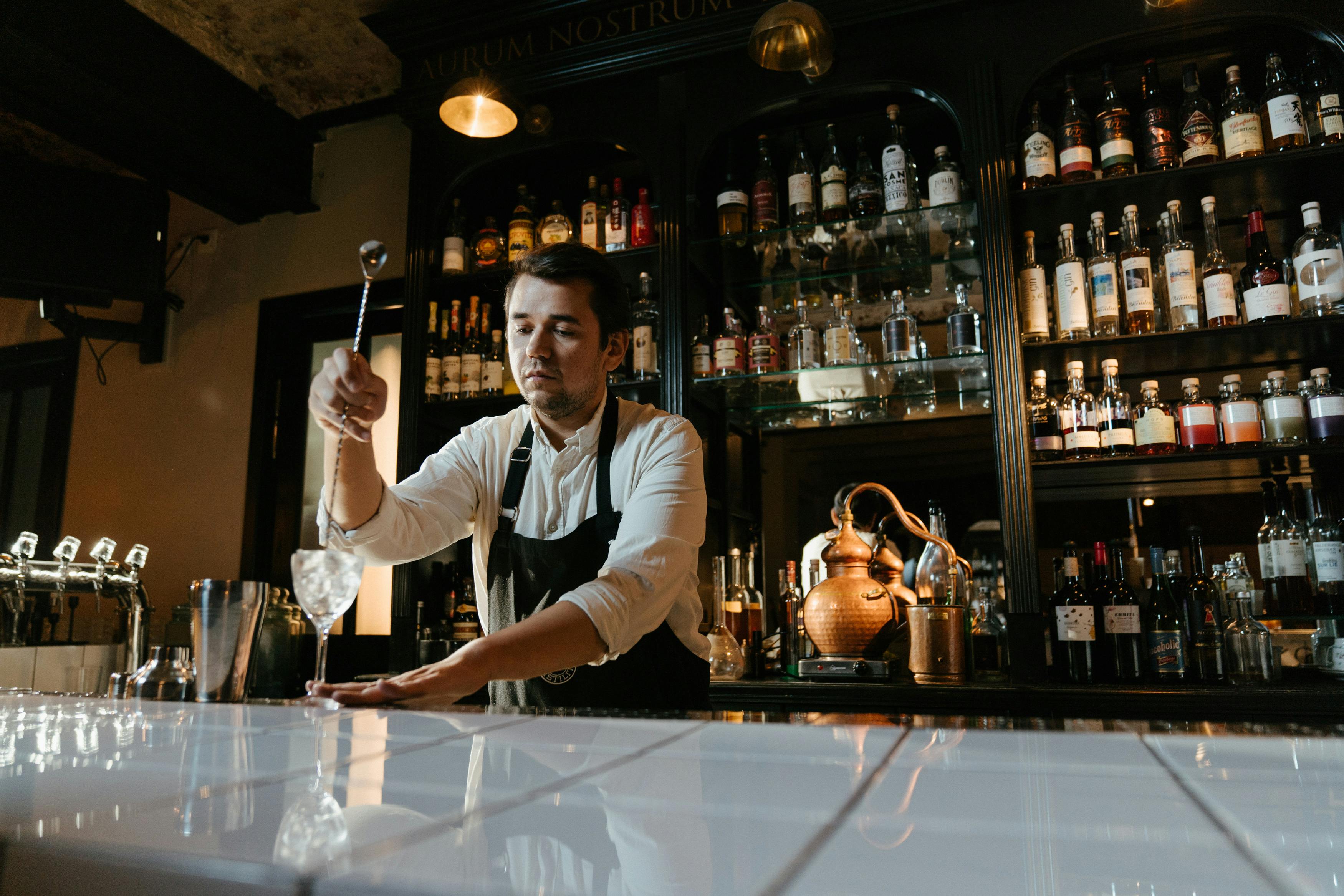 Stress-Free Entertaining with Our Expert Mobile Bar Service