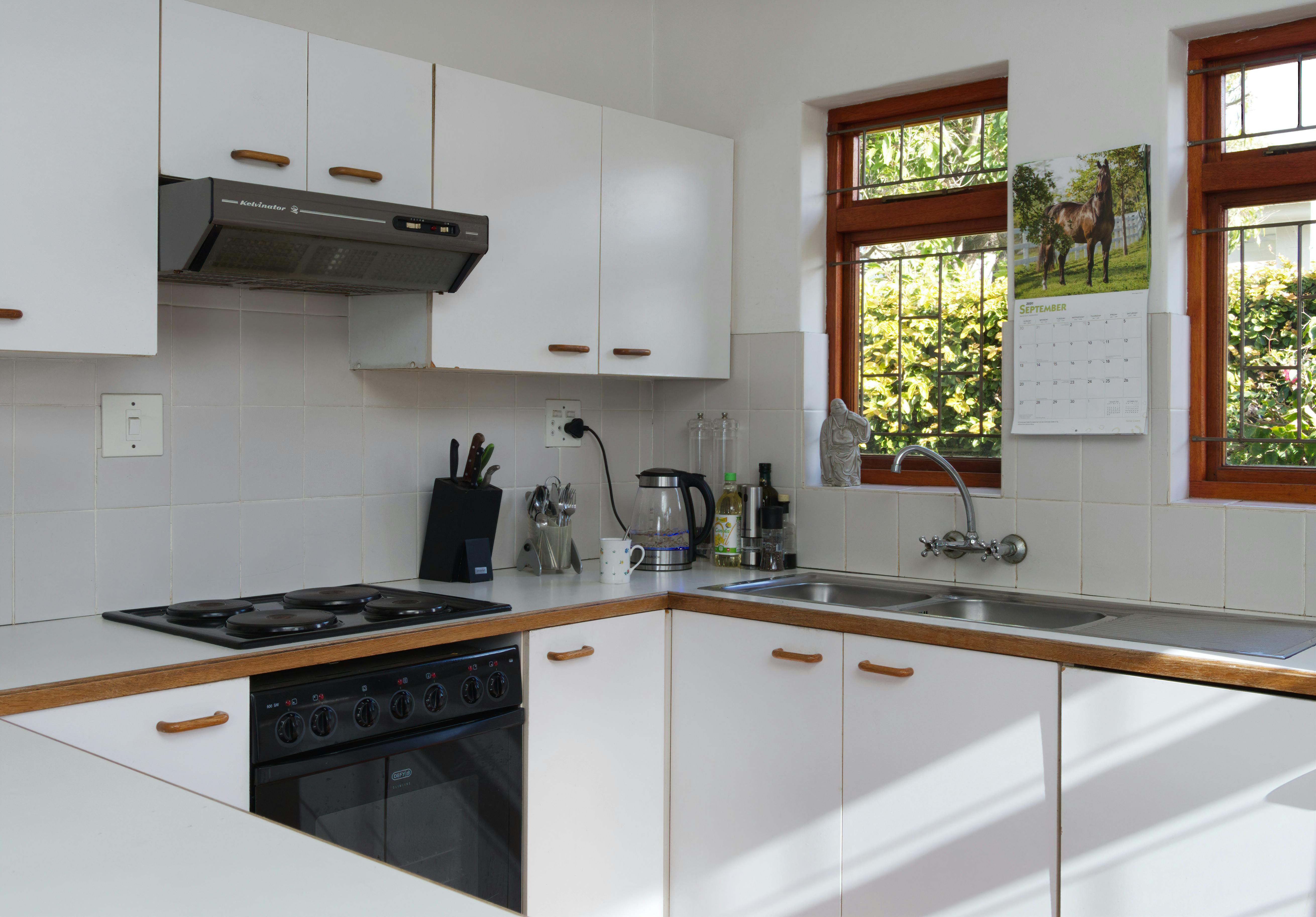 Top Cabinet Maker Near Me for Residential & Commercial Spaces