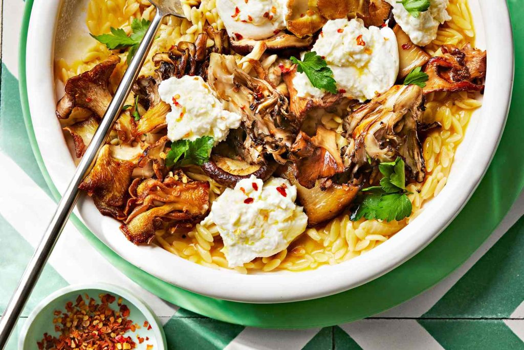 real-simple-april-meatless-dinners-mushroom-and-burrata-orzotto-recipe-0423FOO-deef3e5347ee45359819757c42195596